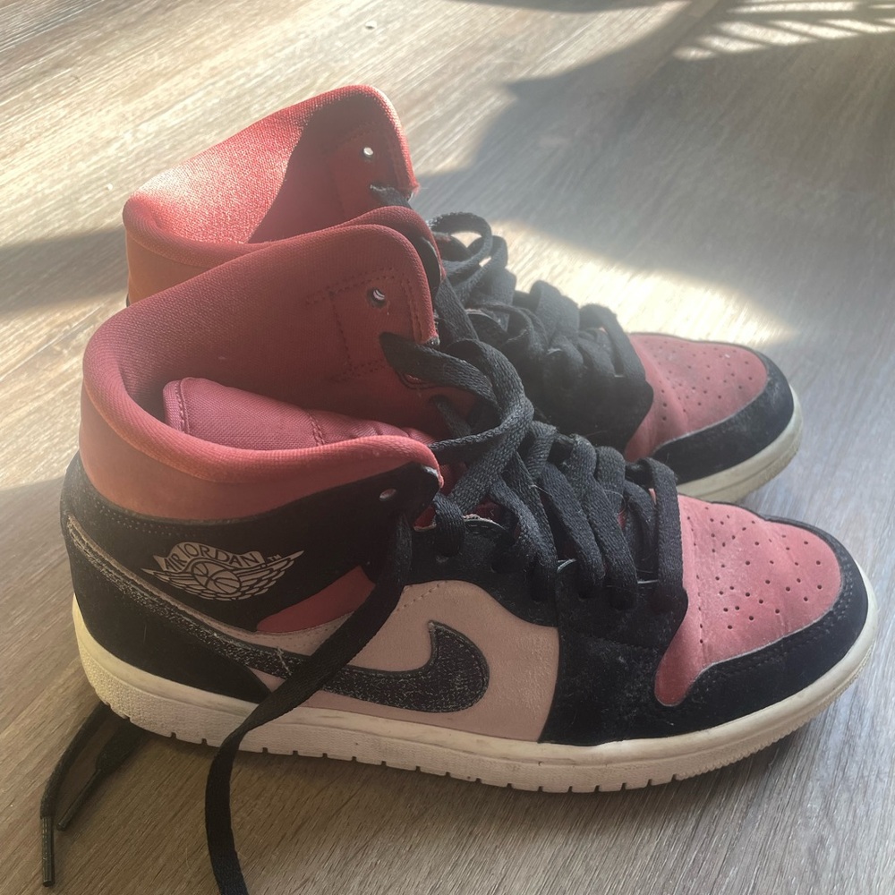 Air Jordan’s 1 Mid’ Canyon Rust View 3